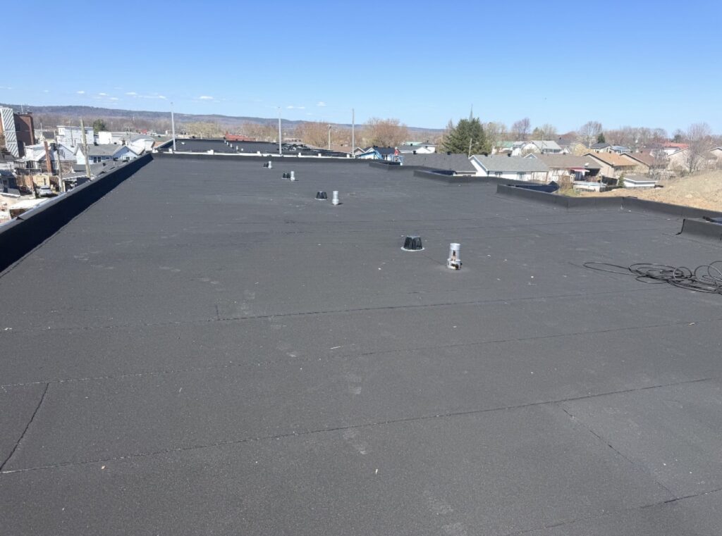 Commercial flat roof in Hawkesbury